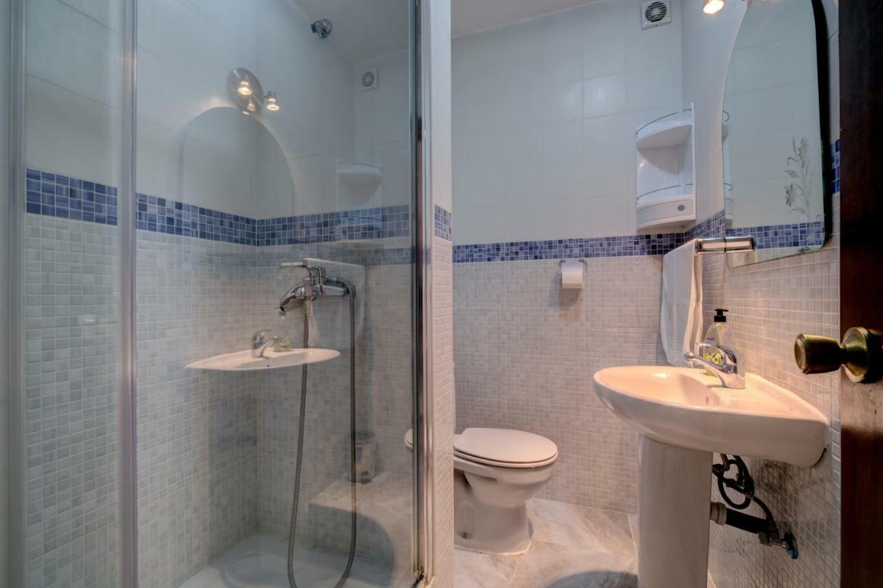 Victoria Apartment Estepona Exterior photo